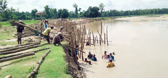 कान्द्रामा तटबन्ध